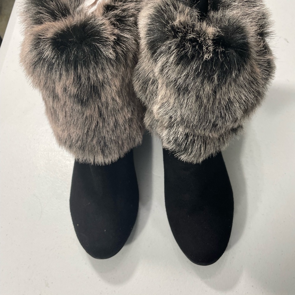 R2 Black and Gray Faux Fur Winter Boots Size 8.5 SB-50